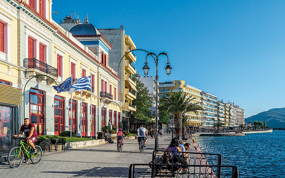 Καιρός: Εν μέσω «θερμής εισβολής» η χώρα – Ποσό θα φτάσει η θερμοκρασία σήμερα