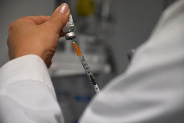 Εμβόλιο – Κορονοϊός: Τι ισχύει για αλλεργίες, έγκυες και πρώην ασθενείς Covid