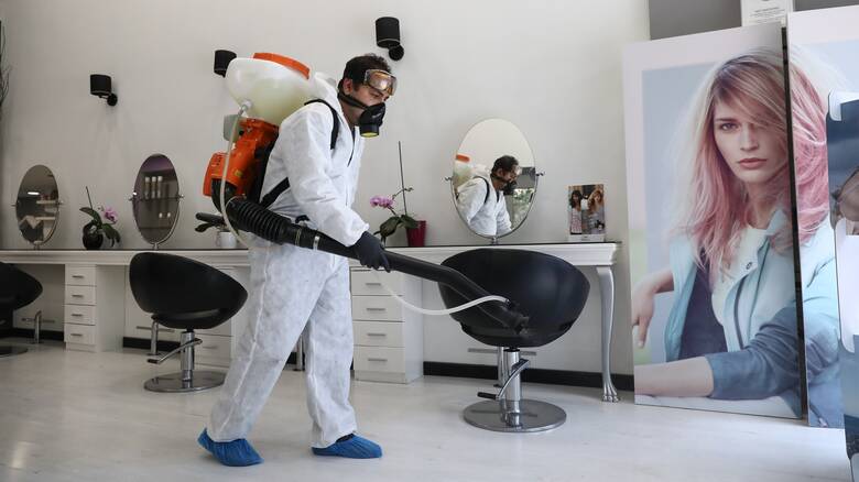 Lockdown: Ανατροπή! Δείτε σε ποιες περιοχές δεν θα ανοίξουν τα κομμωτήρια