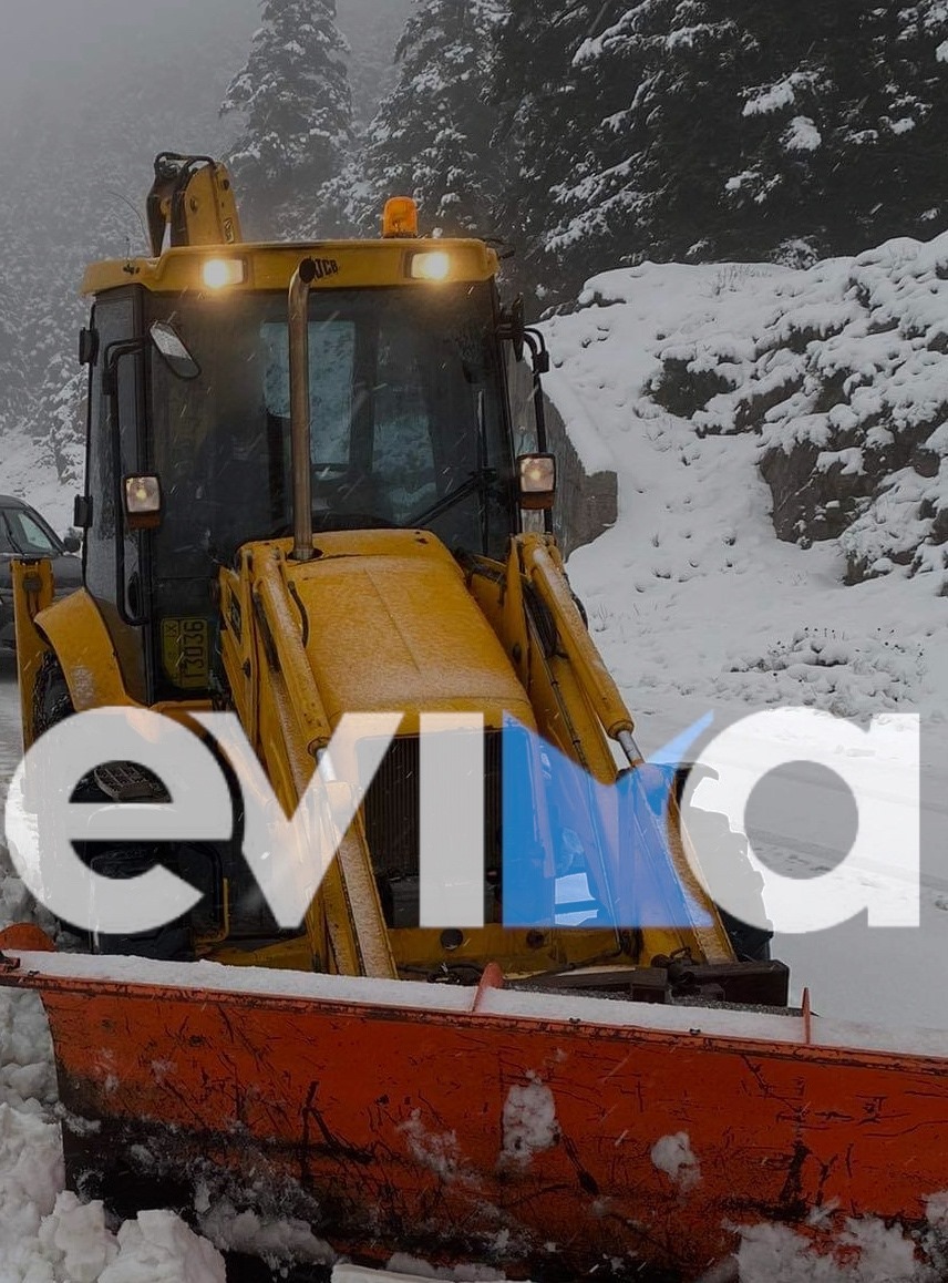 Εύβοια – Κακοκαιρία «Λέανδρος»: «Θάφτηκε» στο χιόνι το Μετόχι – Βίντεο από τον εκχιονισμό