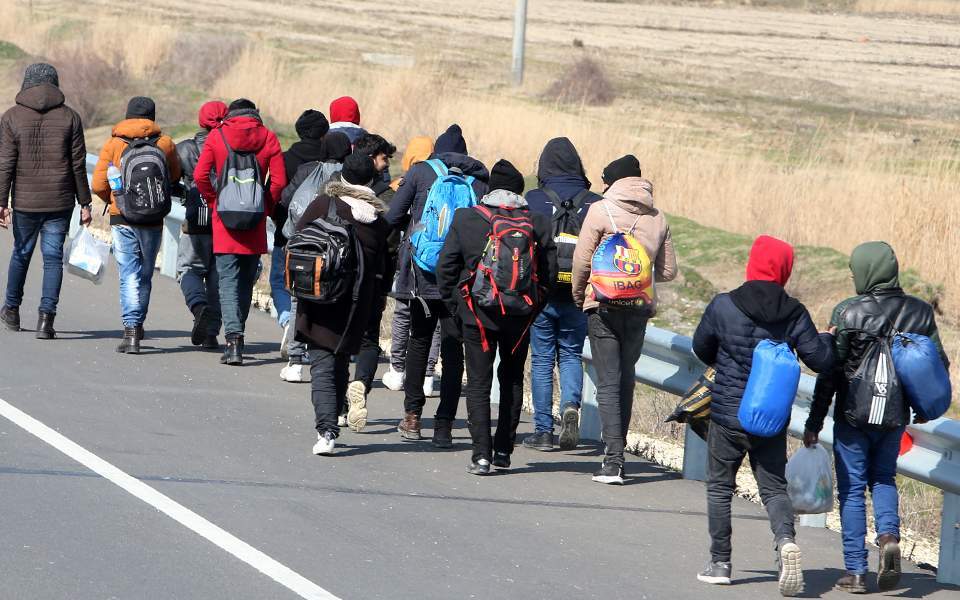 Εύβοια – Ερέτρια: Αναχώρησαν όλοι οι πρόσφυγες από το ξενοδοχείο Grand Blue