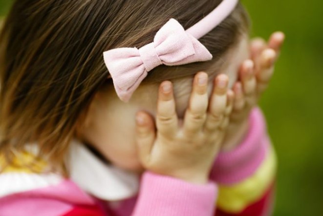 Χαλκίδα: Σοκ με την τιμωρία νηπιαγωγού σε 4χρονο κοριτσάκι – Επικοινωνία Κεραμέως με Δάσκο