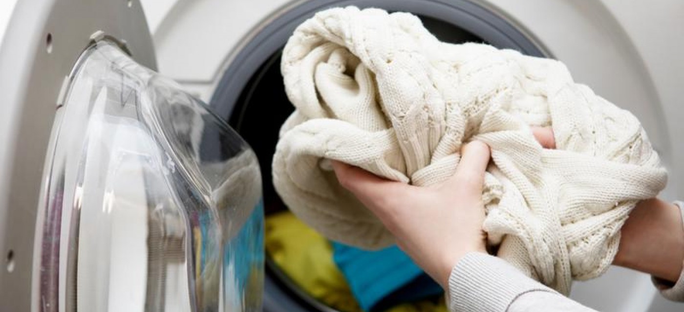 Έρευνα: Ο κορονοϊός μπορεί να επιβιώσει έως και τρεις ημέρες στα ρούχα