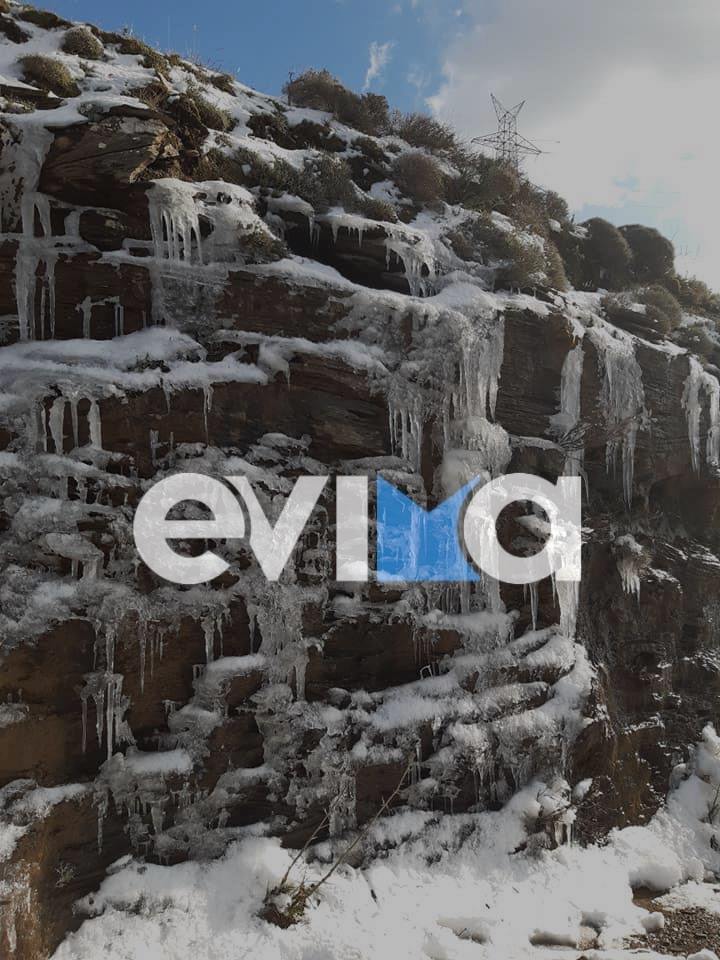 Μήδεια : Μετά το χιόνι έρχεται ισχυρός παγετός – Εντυπωσιακοί σταλαχτίτες στην Κάρυστο [εικόνες]