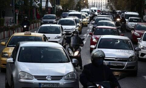 Τέλη κυκλοφορίας: Μειωμένα με νέα τροπολογία – Ποιες επιταγές αναστέλλονται για 75 μέρες