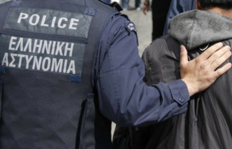 Εύβοια: Στα χέρια του Α.Τ. Διρφύων Μεσσαπίων για ναρκωτικά, σε περιοχή των Ψαχνών