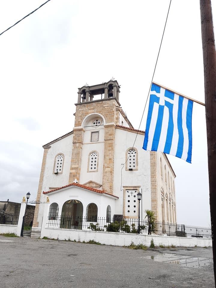 Εύβοια: Σημαιοστολίστηκε η Κοινότητα Πύργου για την Εθνική Εορτή της 25ης Μαρτίου [εικόνες]