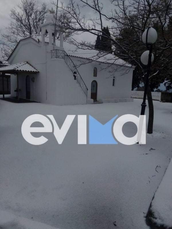 Εύβοια – Μάρτης – Γδάρτης: Χιονισμένο το χωριό Κούτουρλας ανήμερα της 25ης Μαρτίου [εικόνες]