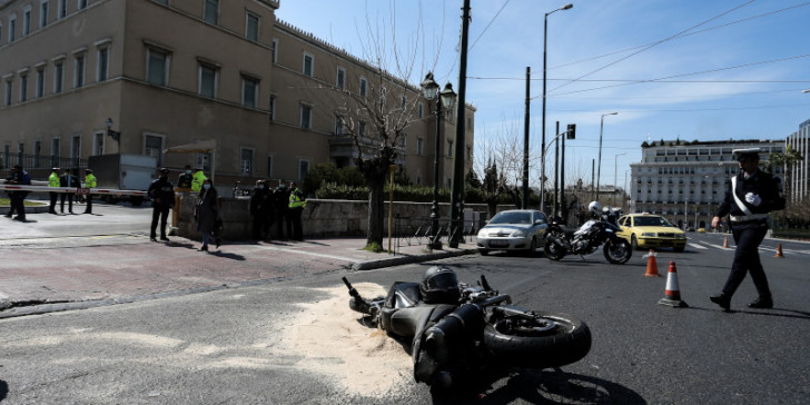 Τροχαίο στη Βουλή: Συγκλονίζει η μητέρα του άτυχου μοτοσυκλετιστή – Θα δωρίσουμε τα όργανά του