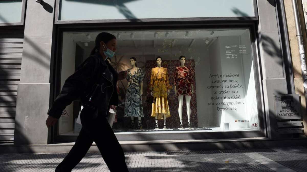 Έκτακτο οριζόντιο επίδομα σε όλες τις κλειστές επιχειρήσεις – Τη Δευτέρα οι ανακοινώσεις