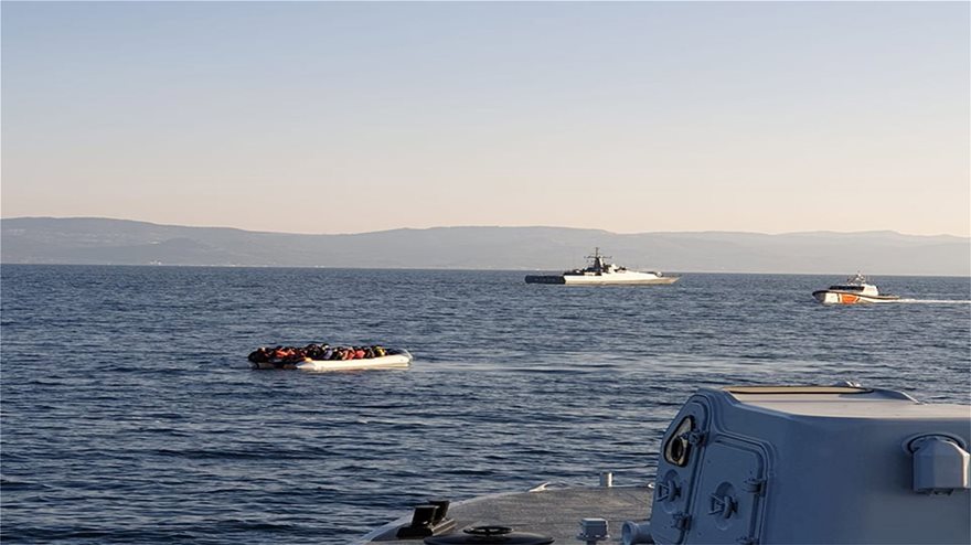 Ντοκουμέντο: Ακταιωρός παρενοχλεί σκάφος του Λιμενικού ανοιχτά της Λέσβου – Τι είπε ο Μηταράκης