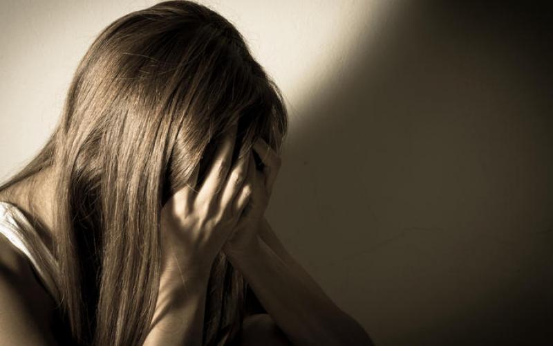 Σοκ: Δικογραφία για 12 άτομα που φέρονται να κακοποιούσαν σεξουαλικά 15χρονη