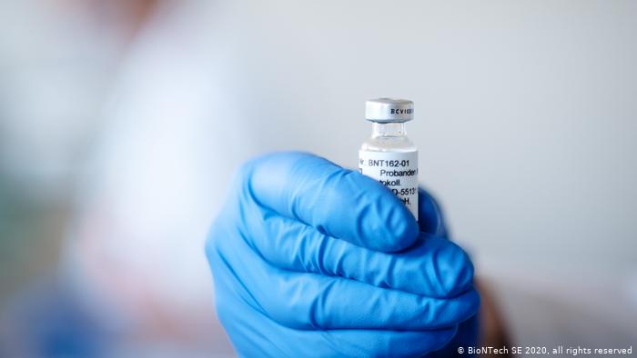 Τι πρέπει να ξέρετε για τους θρόμβους αίματος και το εμβόλιο της AstraZeneca -Η «ακτινογραφία» του CNN
