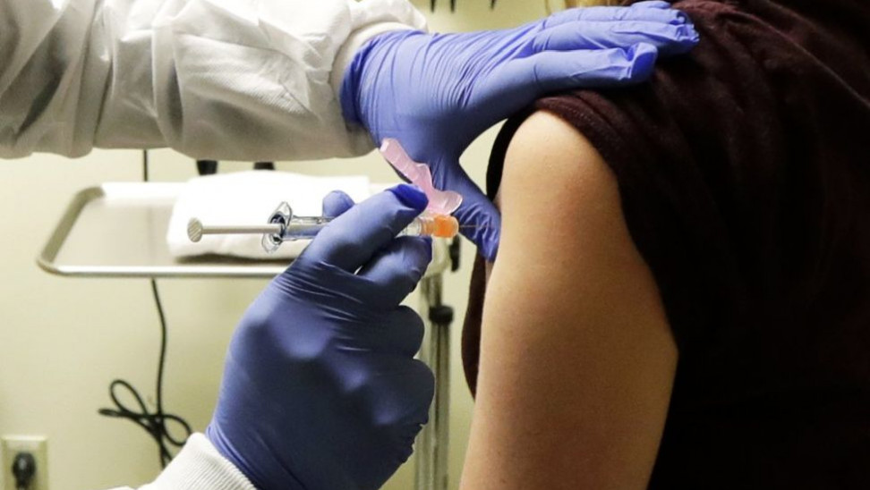 Έρχονται οι κατ’ οίκον εμβολιασμοί – Ποιες ηλικίες αφορούν