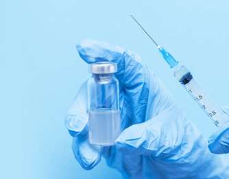 Άνοιξε η πλατφόρμα των ραντεβού για εμβολιασμό για τις ηλικίες 65 έως 69