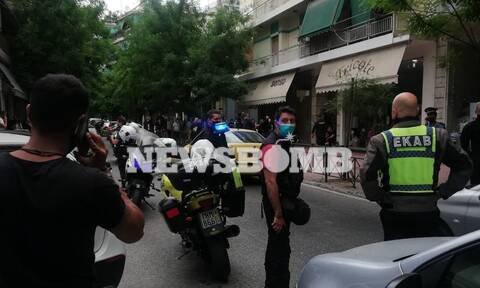 Συναγερμός στα Σεπόλια: Μπήκε σε καφετέρια και πυροβόλησε άνδρα