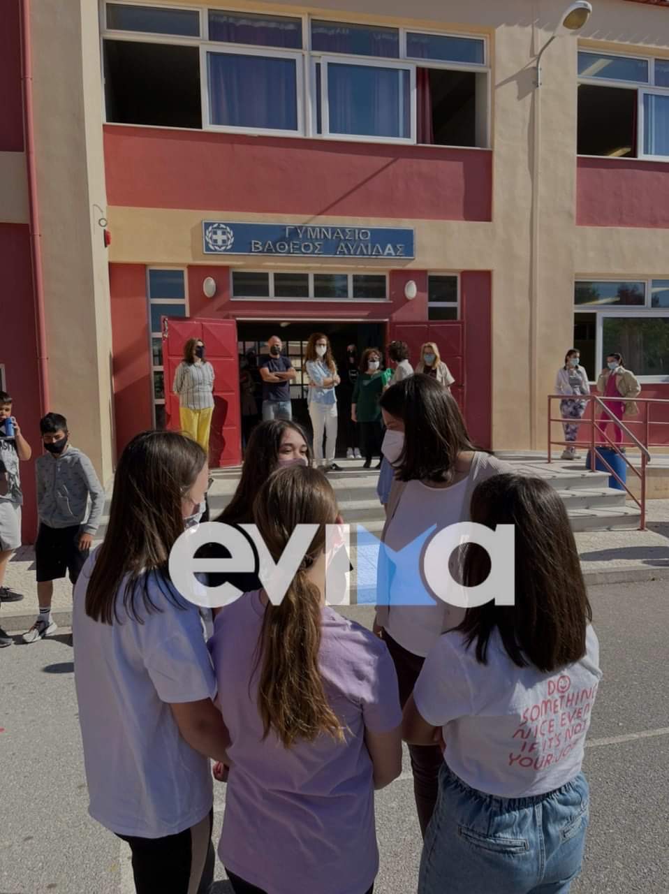 Σε σχολεία της Εύβοιας σήμερα η υπ. Παιδείας, Νίκη Κεραμέως – Φωτορεπορτάζ του evima.gr