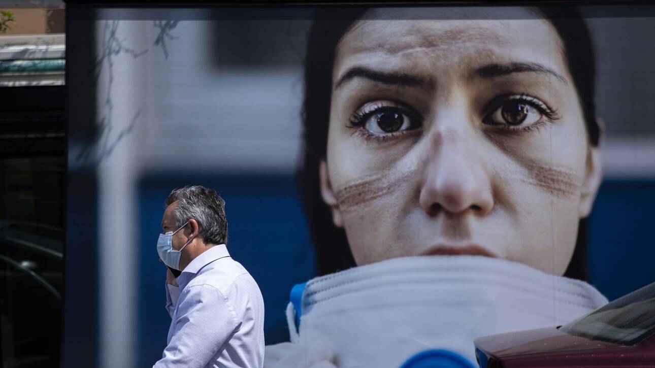 Βατόπουλος: Η μάσκα θα είναι ένα από τα τελευταία από τα οποία θα απαλλαγούμε