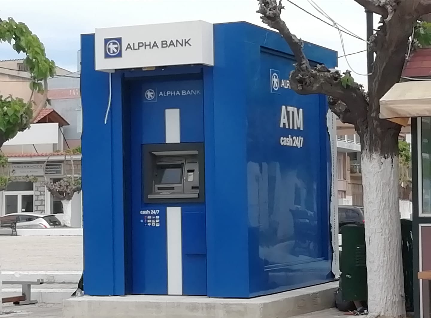 Αμάρυνθος: Εγκαταστάθηκε το ΑΤΜ της Alpha Bank στην πλατεία και σύντομα θα λειτουργήσει
