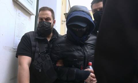 Προφυλακίστηκε ο Μένιος Φουρθιώτης και δύο συγκατηγορούμενοί του