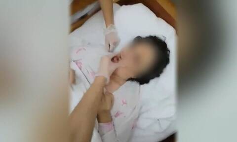 Ντροπή! Σοκαριστικά βίντεο από οίκο ευγηρίας – Κακοποιούν ηλικιωμένους και γελάνε