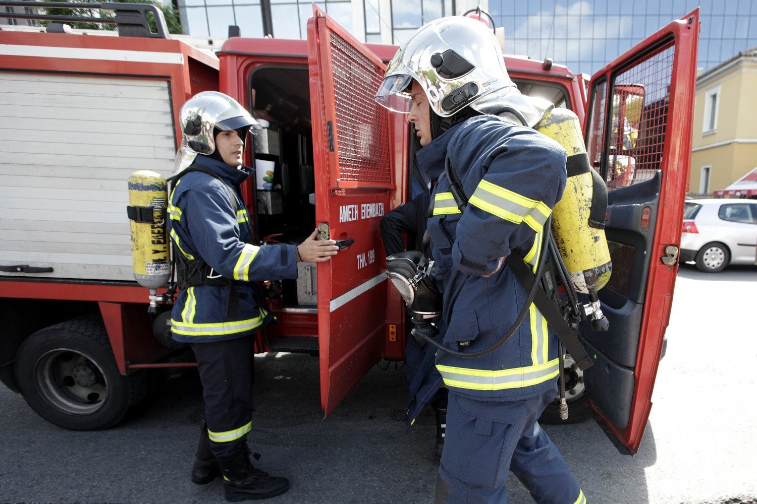 Πυροσβεστική: 190 θέσεις εργασίας εποχικής απασχόλησης