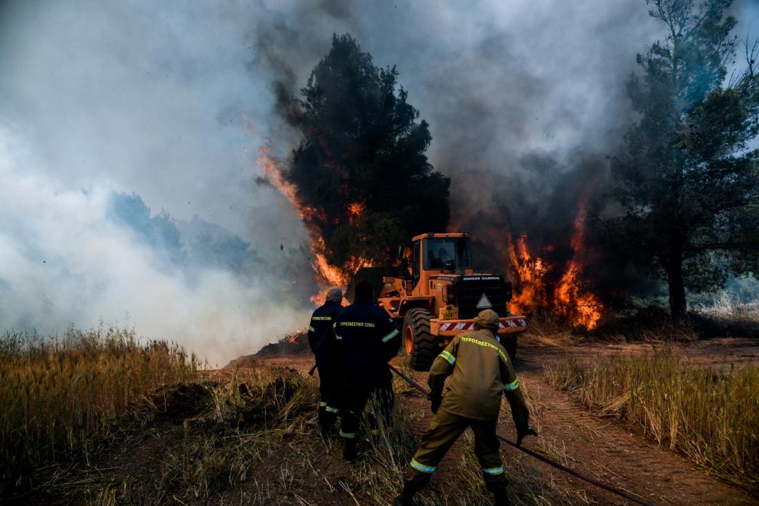 Φωτιά στα Γεράνεια Όρη: Θέμα χρόνου να τεθεί σε ύφεση – Πώς θα δοθούν οι αποζημιώσεις