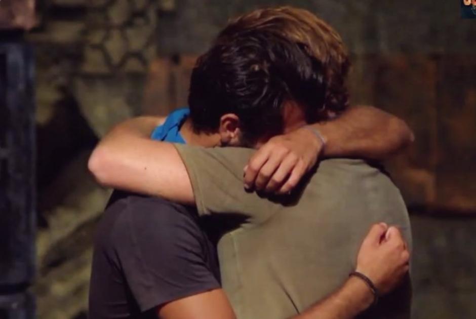 Survivor Spoiler: Αυτή είναι η αλήθεια για την αποχώρηση του Τζέιμς Καφετζή – «Θρίλερ» με τον Νίκο