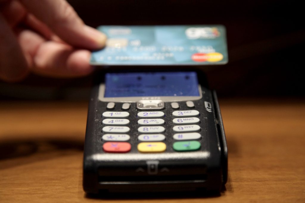 Προσοχή: Έκρηξη της απάτης μέσω πιστωτικών καρτών