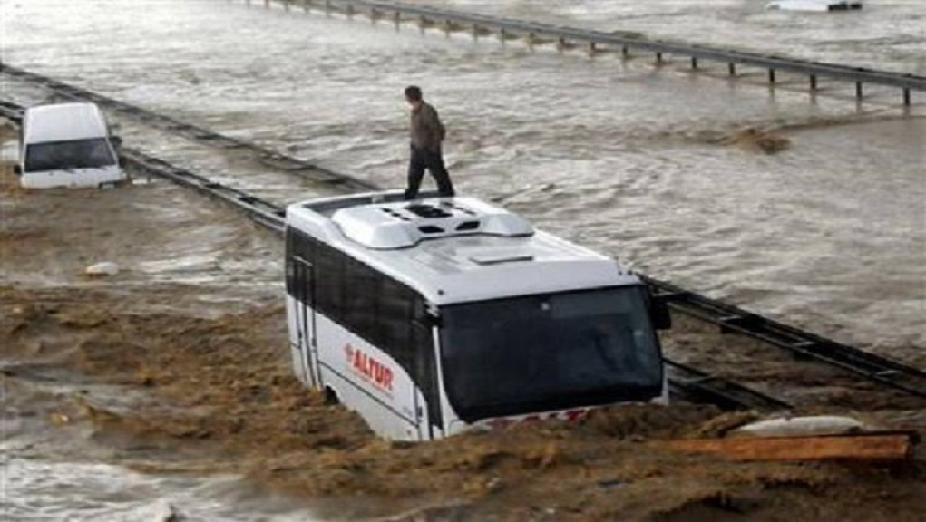Προειδοποίηση Πετράκη: Θα ζήσουμε πλημμύρες σαν αυτές στη Γερμανία