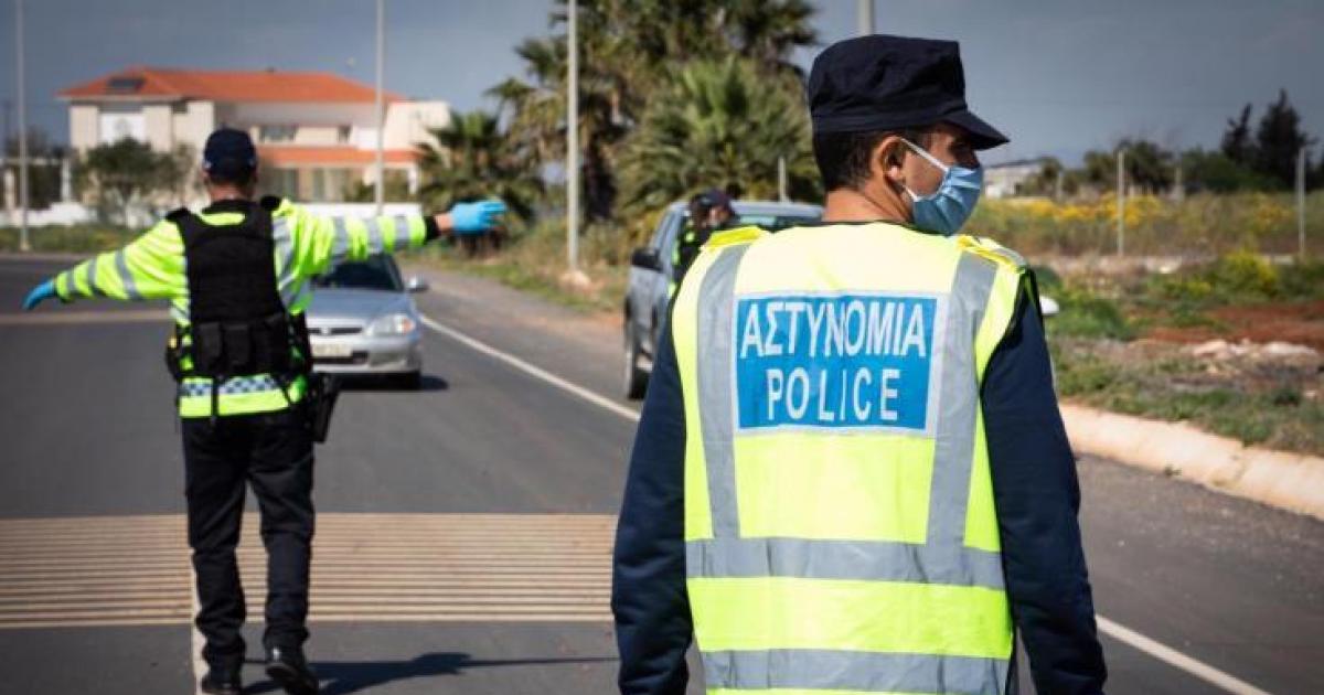 Νέα τοπικά lockdown προ των πυλών; «Όλα ανοιχτά» από Πέτσα