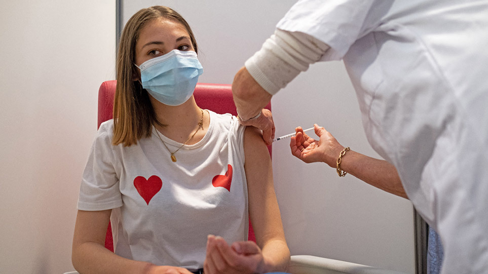 Εμβολιασμοί: Ανοίγει σήμερα η πλατφόρμα των ραντεβού για παιδιά άνω των 12 ετών