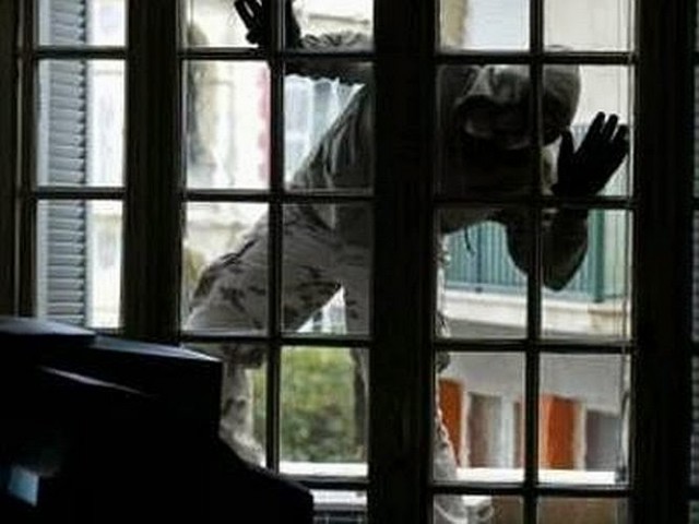 Εύβοια: Μπούκαρε σε σπίτι στη Χαλκίδα – Τον τσάκωσε η αστυνομία την ώρα που έφευγε
