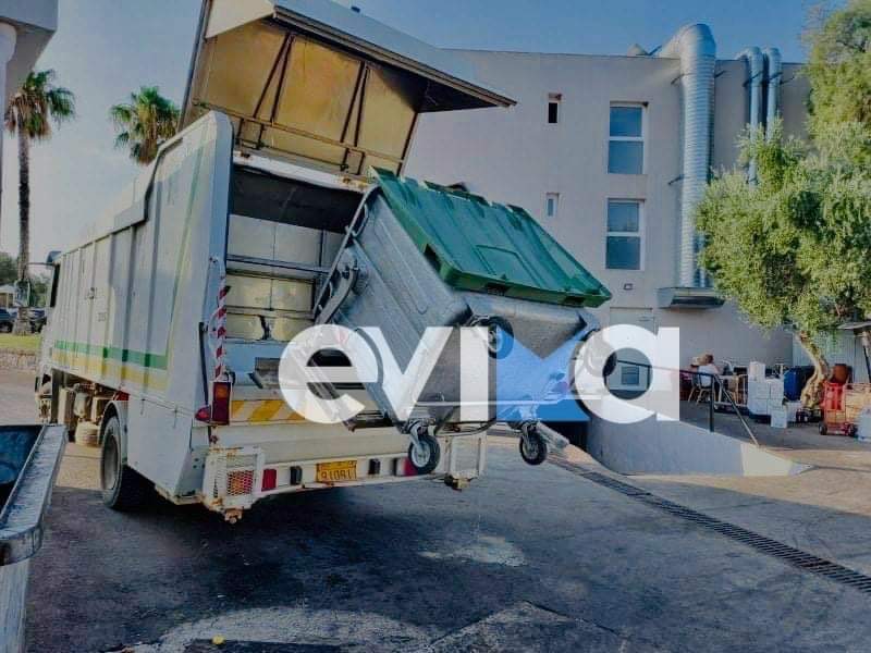 Εύβοια: Καθιερώθηκε το πλύσιμο των κάδων στο Δήμο Ερέτριας [εικόνες&βίντεο]