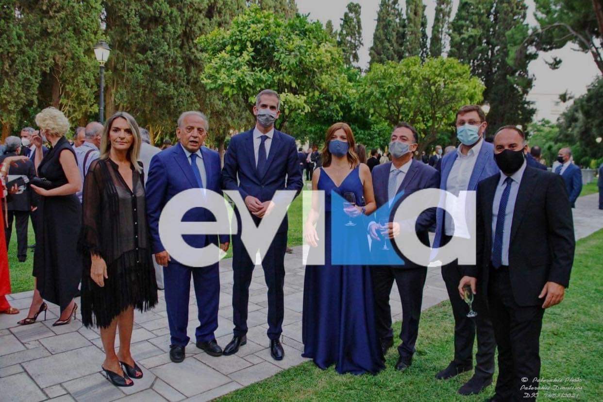 “Αυτοδιοικητική” παρέα στο Προεδρικό Μέγαρο με άρωμα Εύβοιας