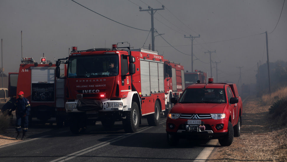 Φωτιά ΤΩΡΑ στην Αχαΐα – Εκκενώνεται  το χωριό Δροσιά Τριταίας