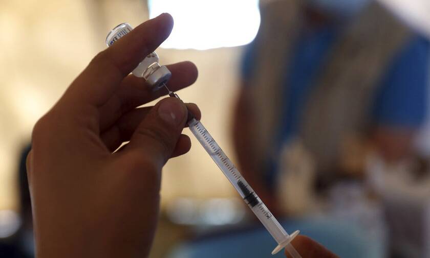 Υποχρεωτικός εμβολιασμός: Θα υπάρχει πλαίσιο κυρώσεων για όσους αρνούνται λέει ο ΓΓ Συντονισμού