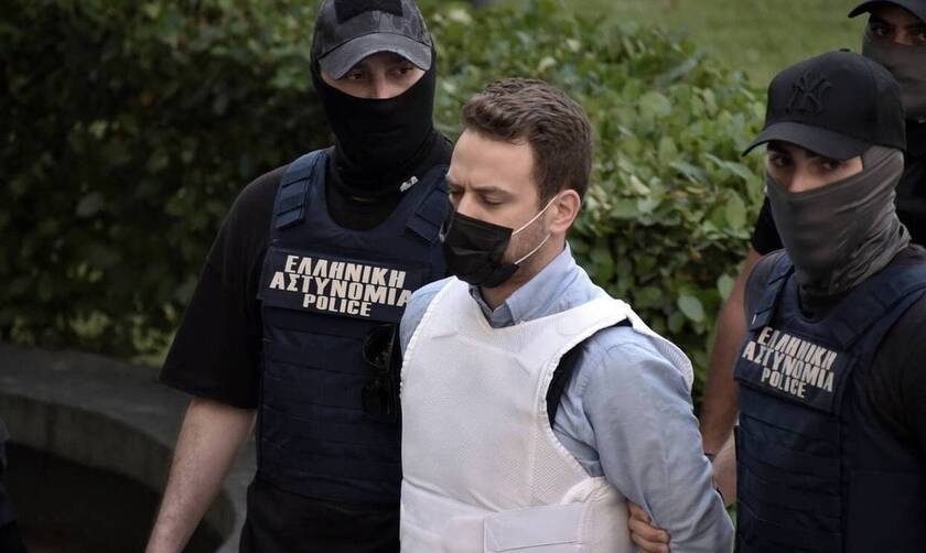 Γλυκά Νερά: Ψάχνουν «ύποπτα» ραντεβού του Μπάμπη – Στο μικροσκόπιο και τα ταξίδια του