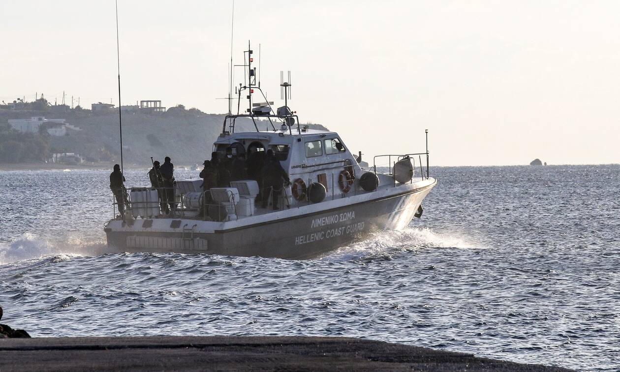 Έκτακτο: Σκάφος με 8 άτομα βυθίστηκε – Συναγερμός στο Λιμενικό