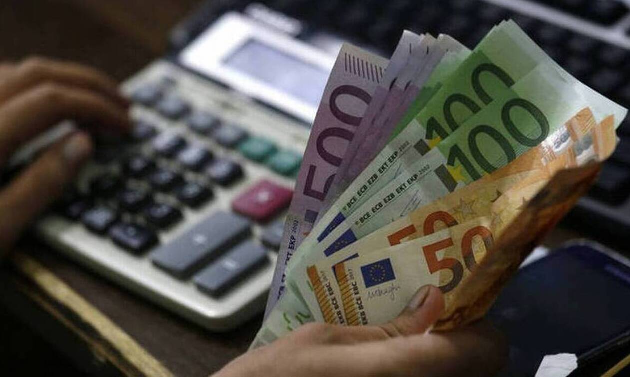 Κατώτατος μισθός: Πότε ξεκινάει η διαδικασία αναπροσαρμογής του – «Πάγωμα» ή 751 ευρώ;
