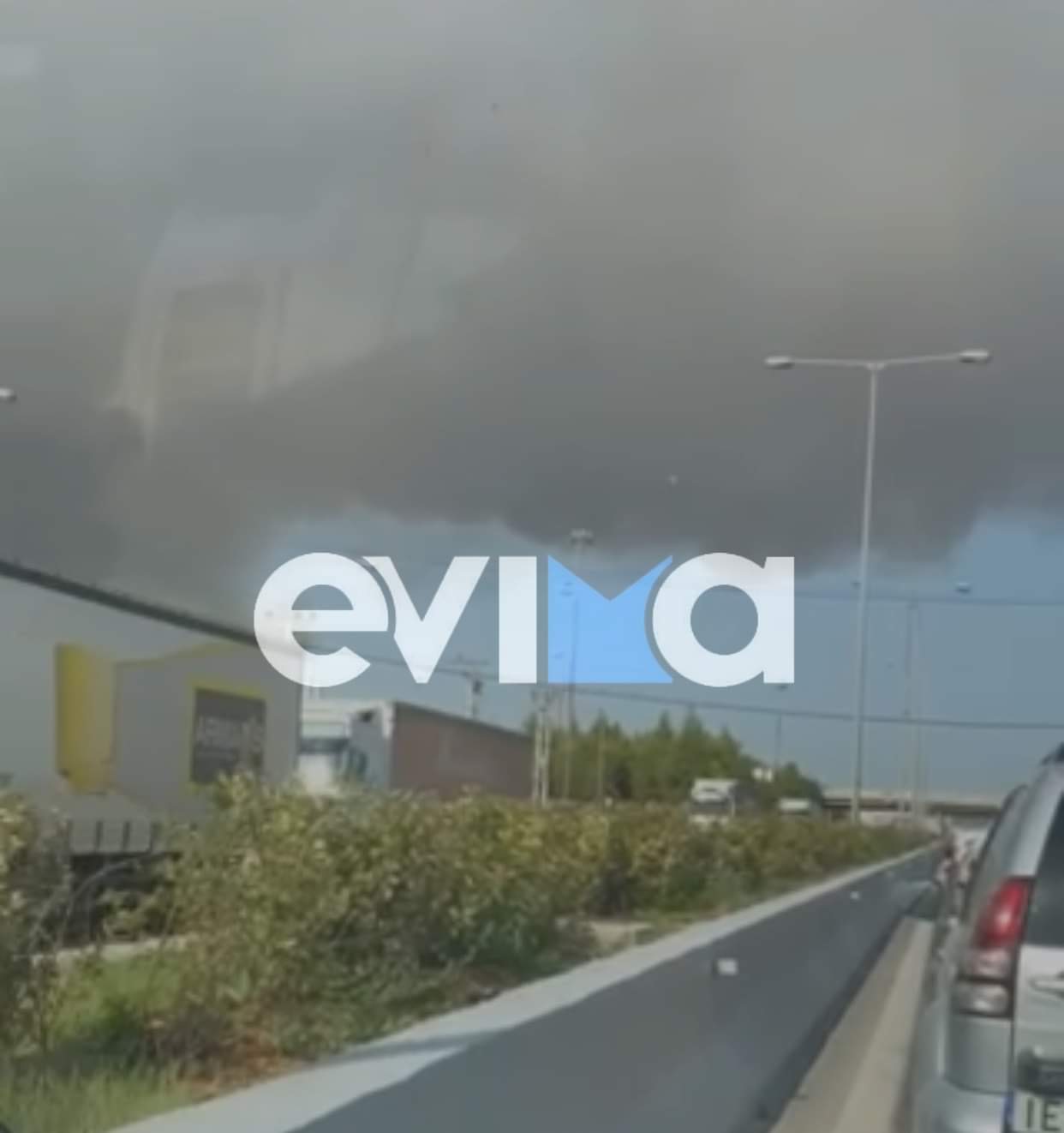 Φωτιά – Βαρυμπόμπη: Διεκόπη ξανά η κυκλοφορία των οχημάτων στην Εθνική Οδό