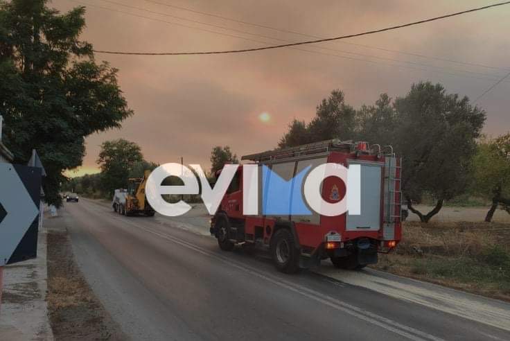 Εύβοια: Προσοχή! Λάδια στο οδόστρωμα στο ρεύμα προς Χαλκίδα πριν την Ερέτρια [εικόνες]