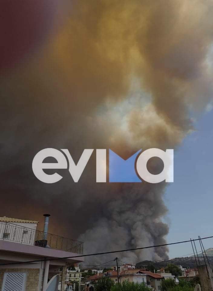Εύβοια – Φωτιά Λίμνη: Οι καπνοί σκέπασαν όλο το Νομό αλλά και την Αθήνα [εικόνες&βίντεο]