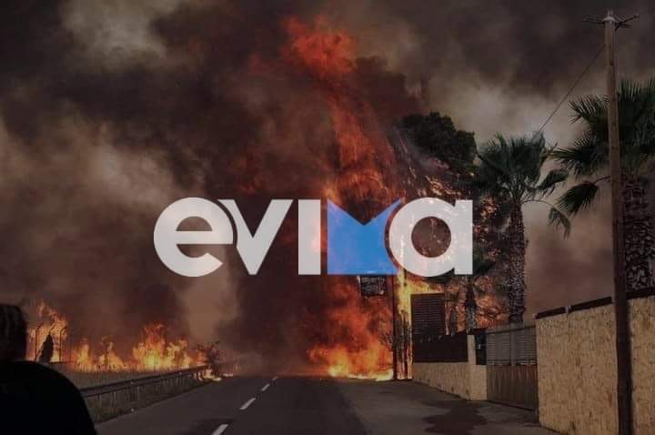 Φωτιά στην Εύβοια: Συνεχίζεται η μάχη με τις φλόγες στο Ασμήνιο