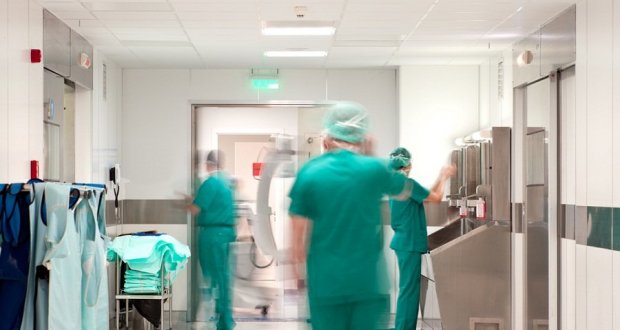 Κορονοϊός: Η πίεση επανέρχεται στο σύστημα Υγείας – «Άλμα» σε διασωληνωμένους την τελευταία εβδομάδα