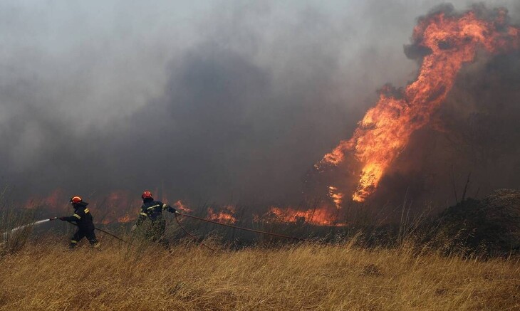 Στερεά Ελλάδα: Μεγάλη φωτιά στο Λογγίτσι του Δήμου Στυλίδας