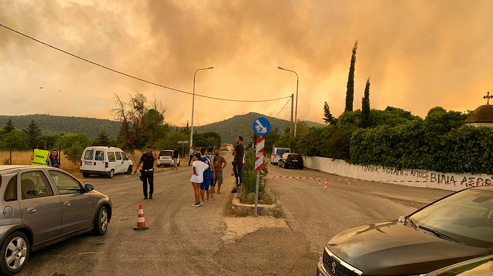 Βίλια – Εθνικό Αστεροσκοπείο Αθηνών: Η «έκρηξη» της δασικής πυρκαγιάς