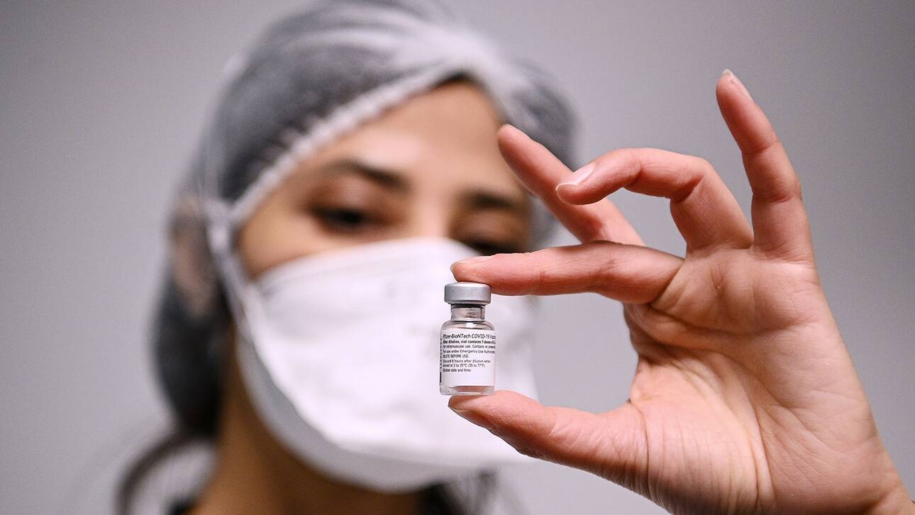 Κορονoϊός – Γκάγκα: Γιατί το εμβόλιο δεν είναι επικίνδυνο – Λογική η υποχρεωτικότητα