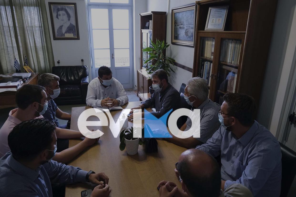Τη Β. Εύβοια επισκέφθηκε Ευρωβουλευτής του ΚΙΝΑΛ, Νίκος Ανδρουλάκης – Συνάντηση με Τσαπουρνιώτη