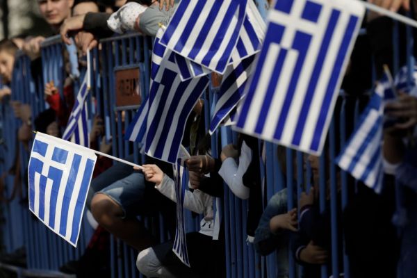 Γεωργιάδης για παρελάσεις: Δεν θα υπάρξει οριζόντια απόφαση – Απαγόρευση ζητούν οι ειδικοί